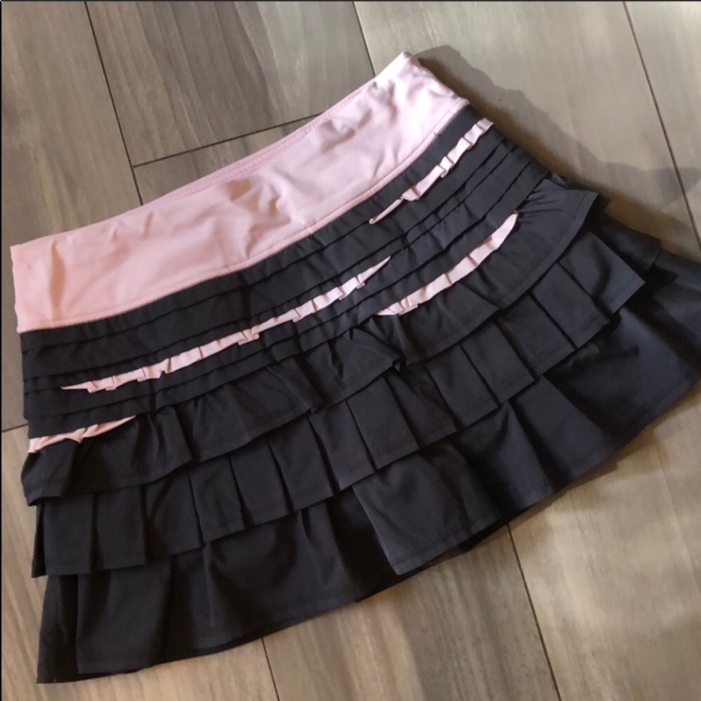 Lululemon 6 Back on Track Ruffles Skirt Pink Black - Picture 1 of 15